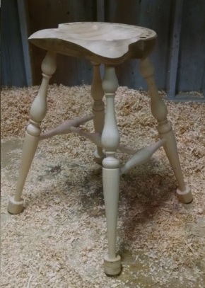 The assembled legs and seat.